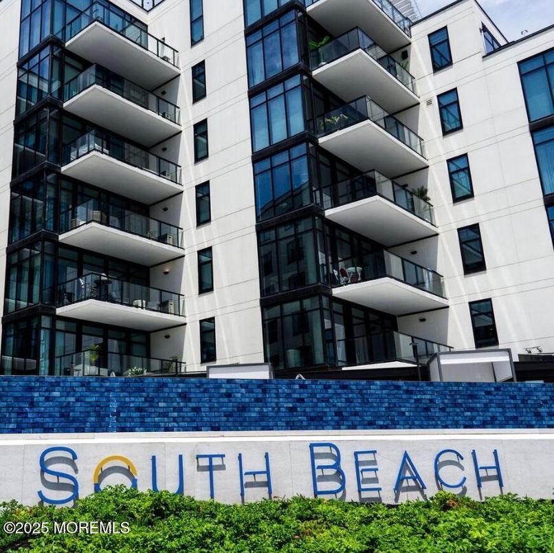 Exterior, Facade, Condo Building