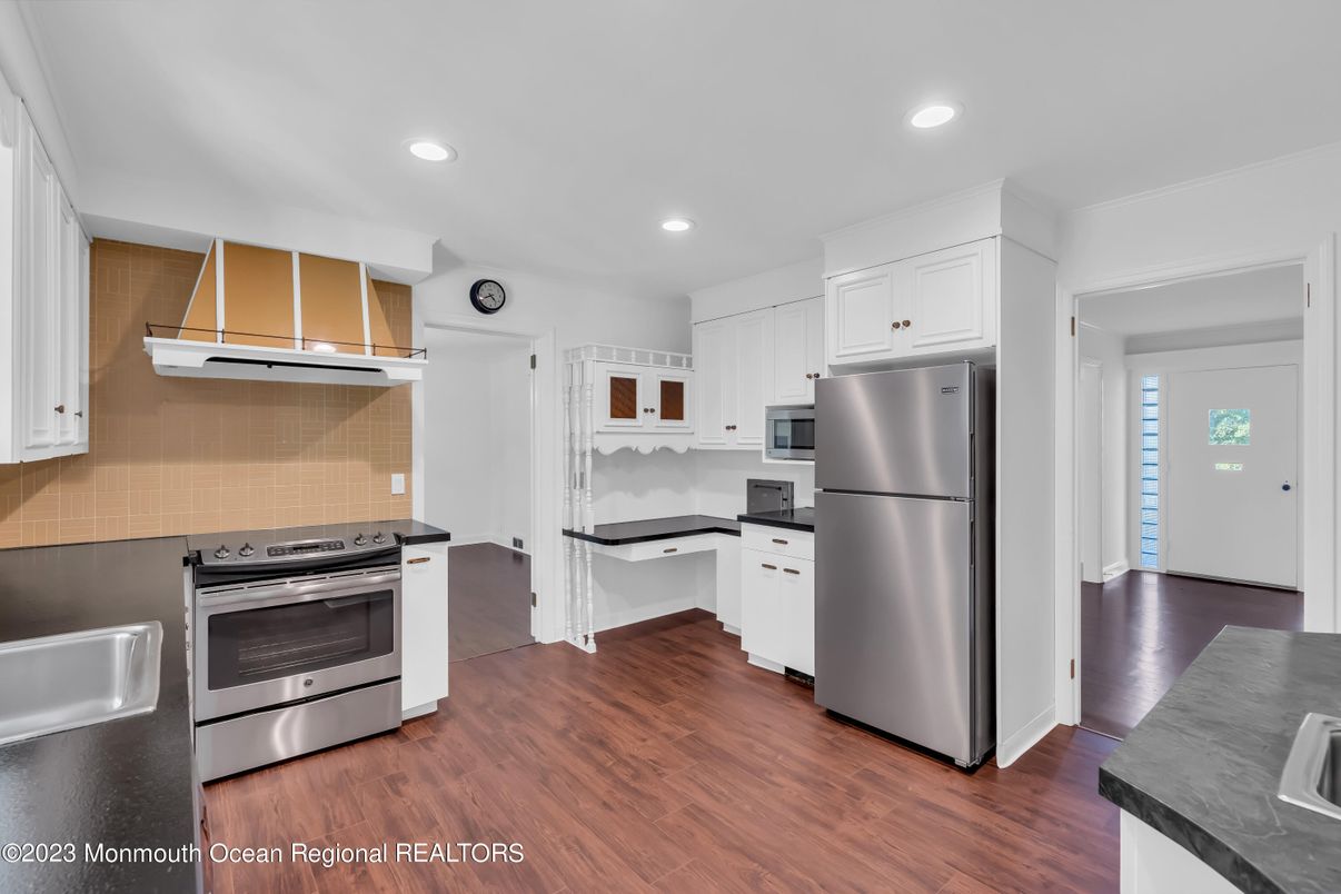 Interior, Kitchen, Recessed Lighting, Stainless Steel Appliances, Wood Texture Flooring