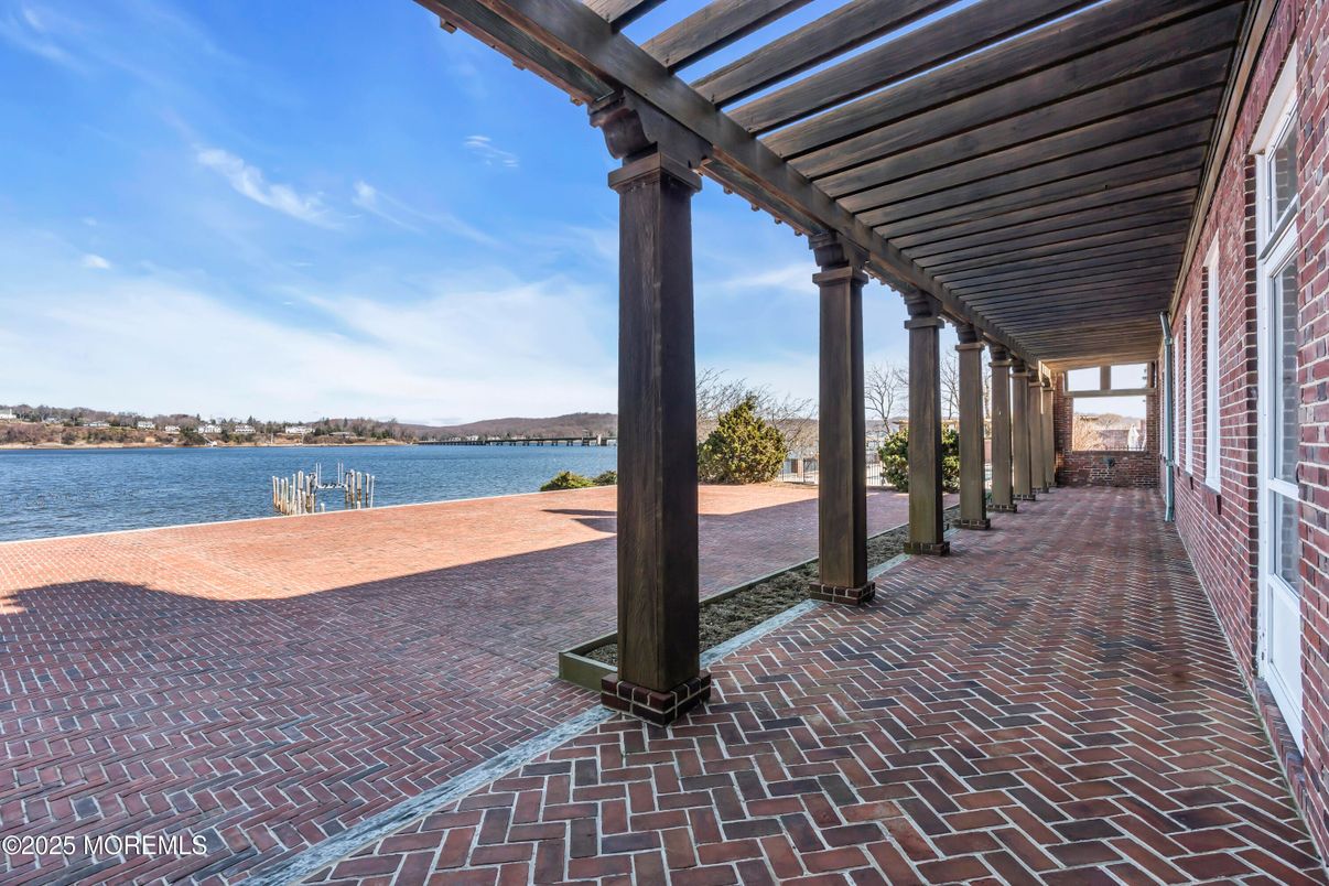 Exterior, Water