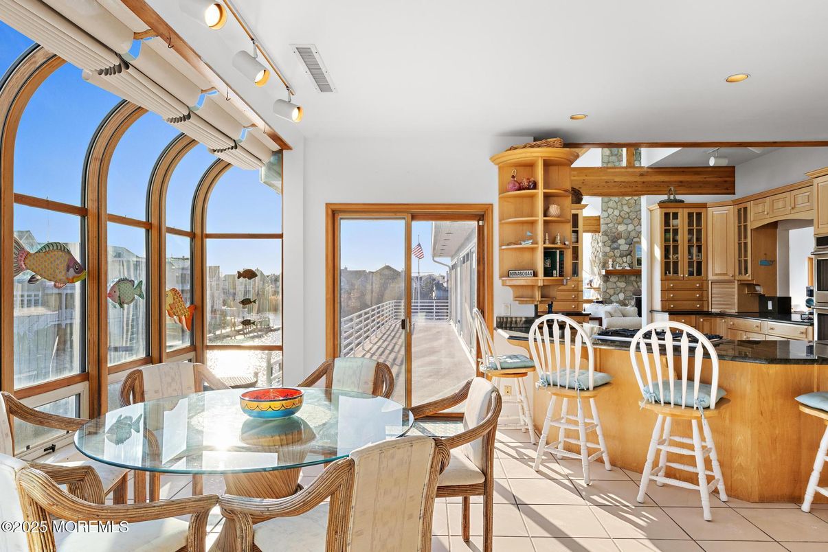 Dining room, Interior, Kitchen, Recessed Lighting