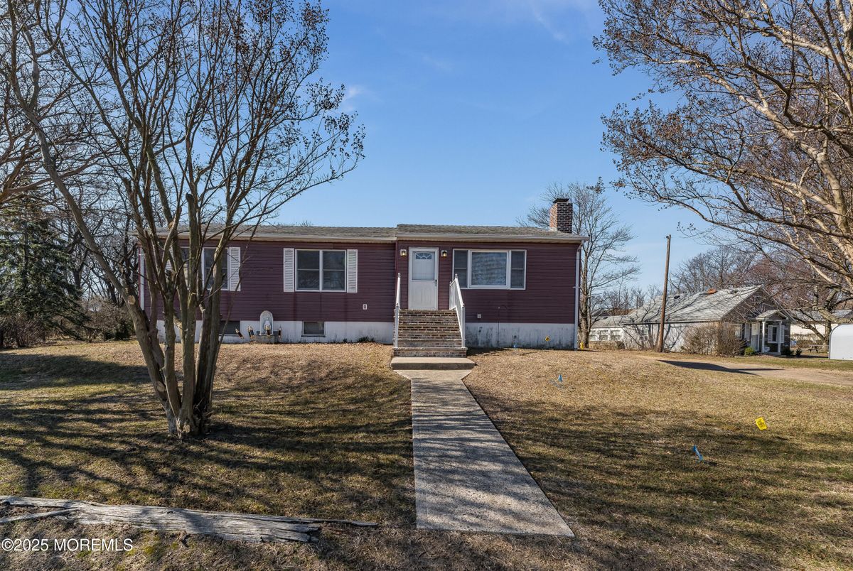 Backyard, Exterior, Facade, Cape Cod