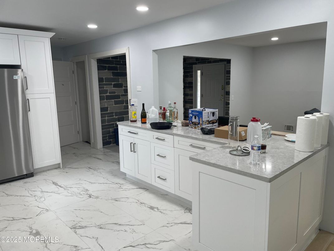 Interior, Kitchen, Marble, Recessed Lighting