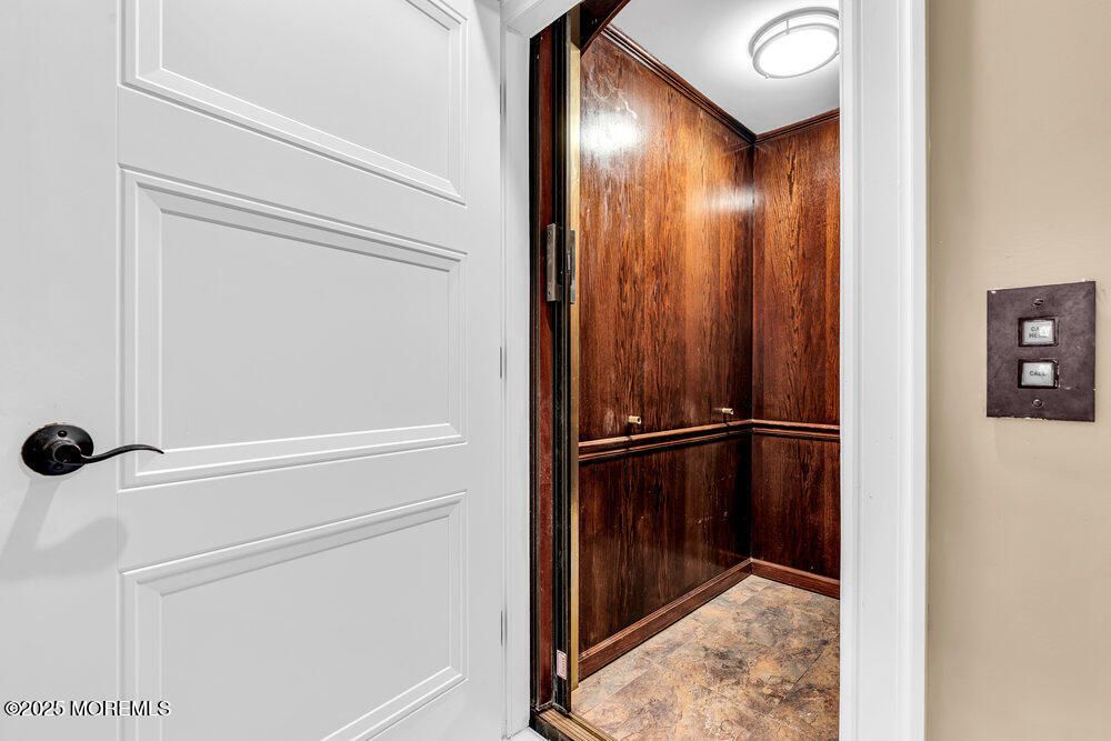 Elevator, Interior, Wooden Walls