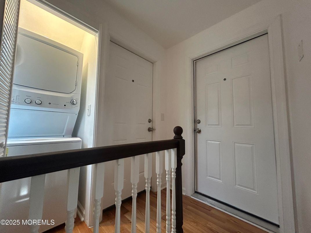 Interior, Utility Closets, Washer, Wood Texture Flooring