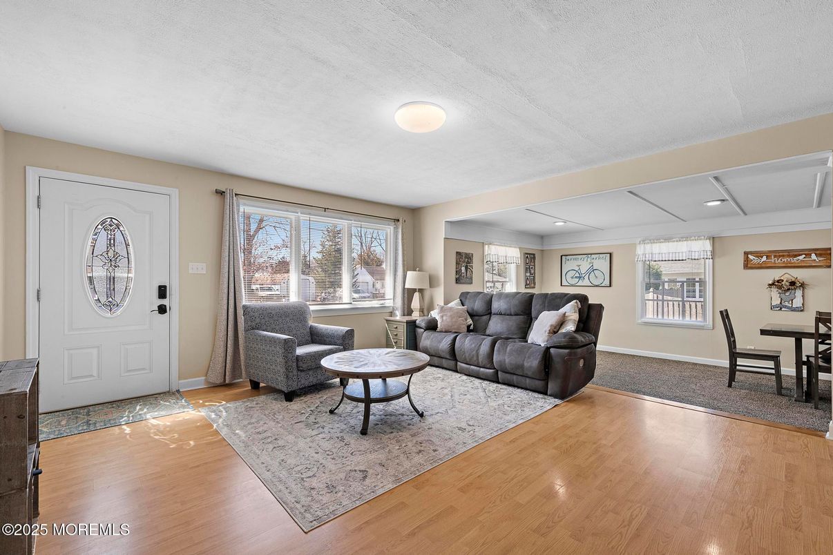 Dining room, Interior, Living room, Recessed Lighting, Wood Texture Flooring