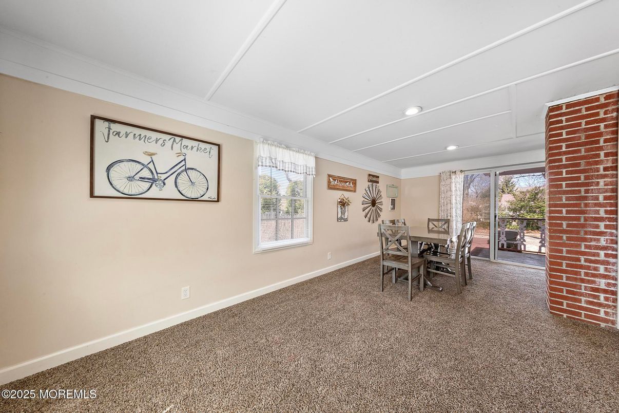 Dining room, Interior, Recessed Lighting, Stone Walls