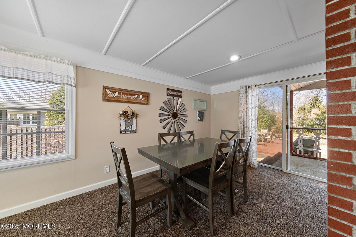 Dining room, Interior, Recessed Lighting