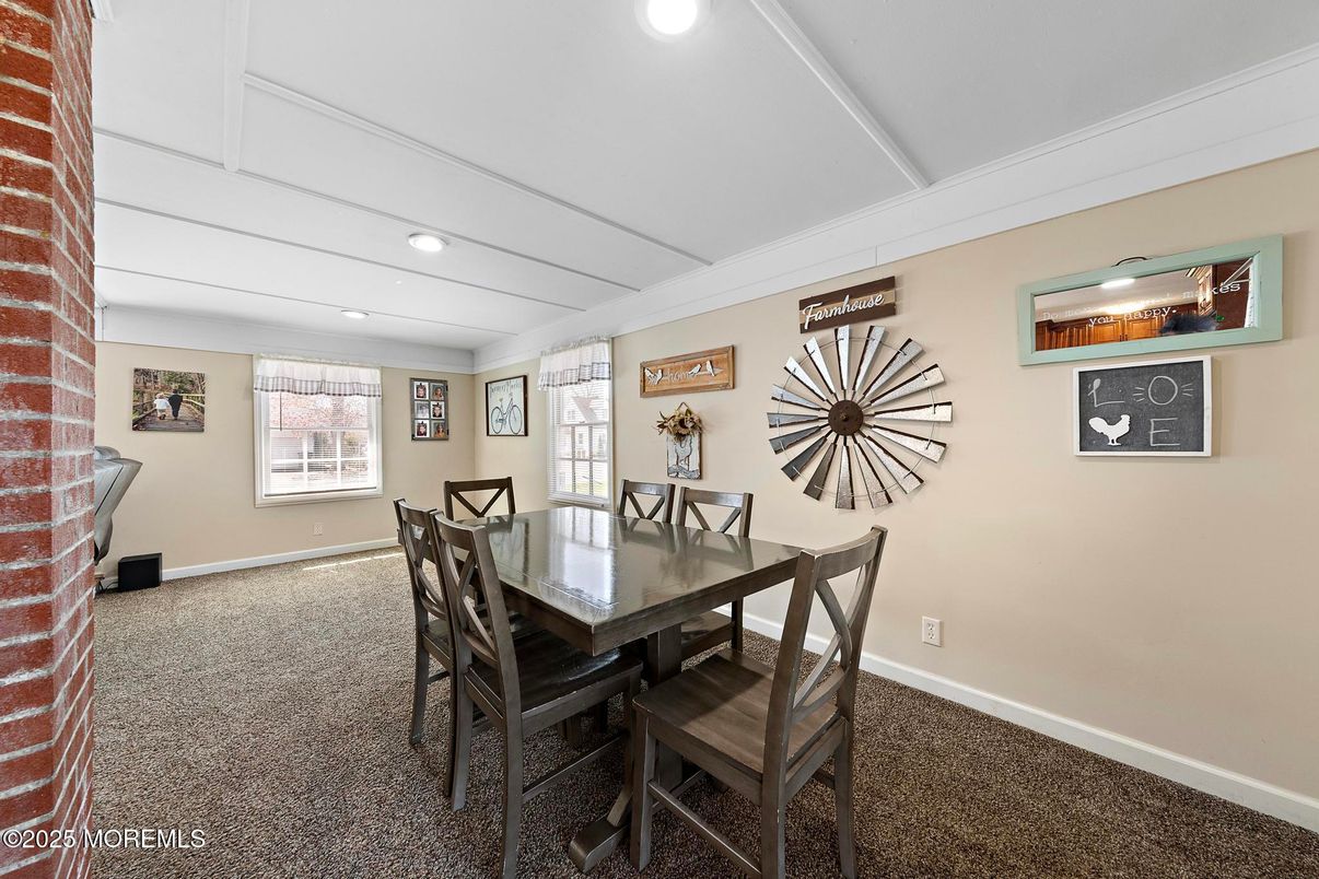 Dining room, Interior, Recessed Lighting