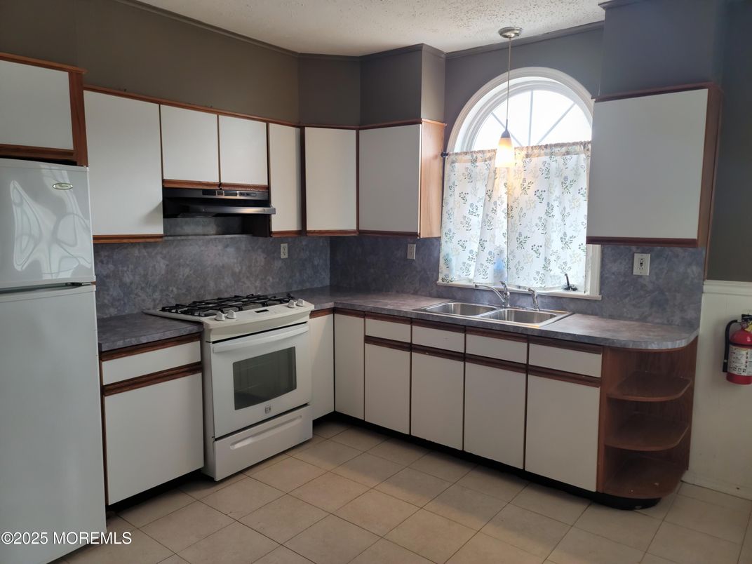 Interior, Kitchen, Pendant Lights