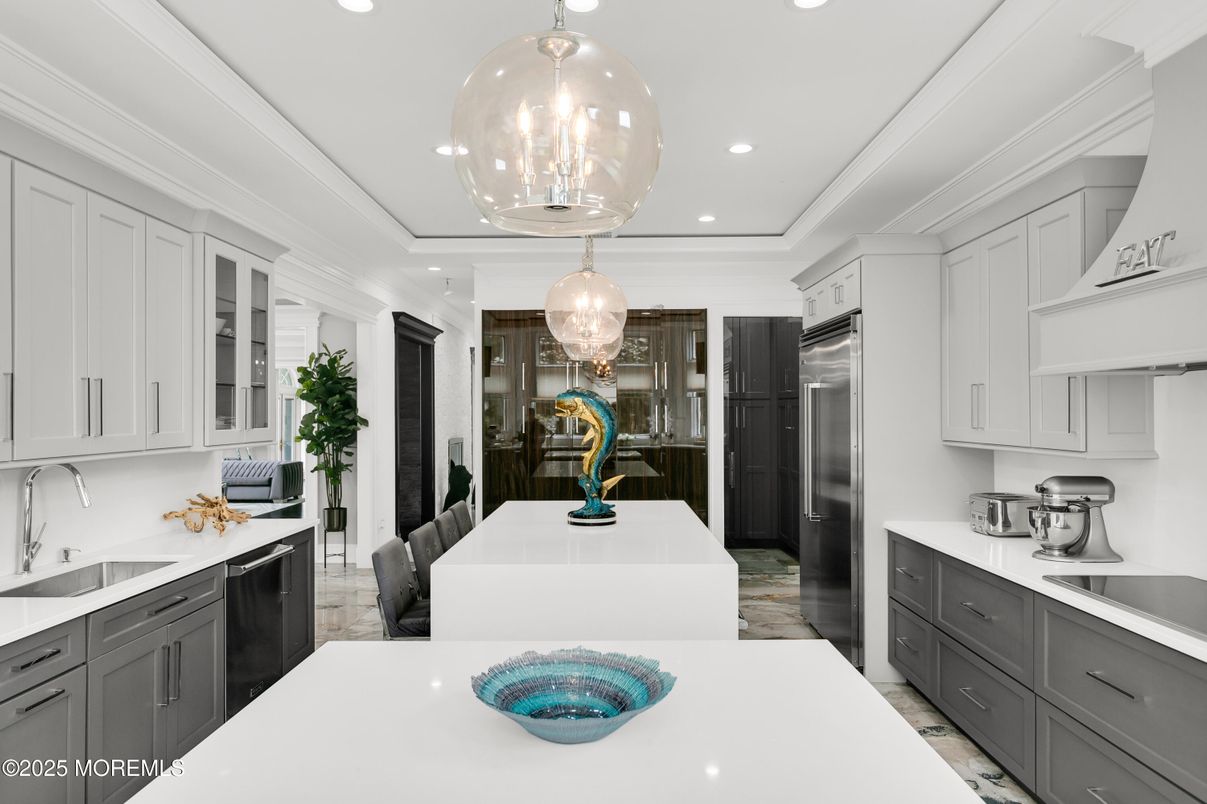 Chandelier, Interior, Kitchen, Pendant Lights, Recessed Lighting, Stainless Steel Appliances