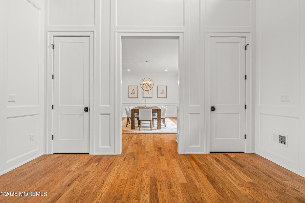 Chandelier, Dining room, Interior, Pendant Lights, Recessed Lighting, Wood Texture Flooring