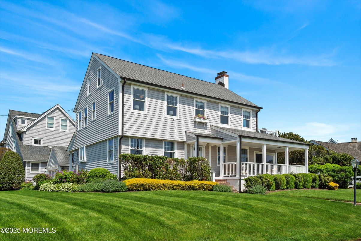 Backyard, Exterior, Facade, Georgian
