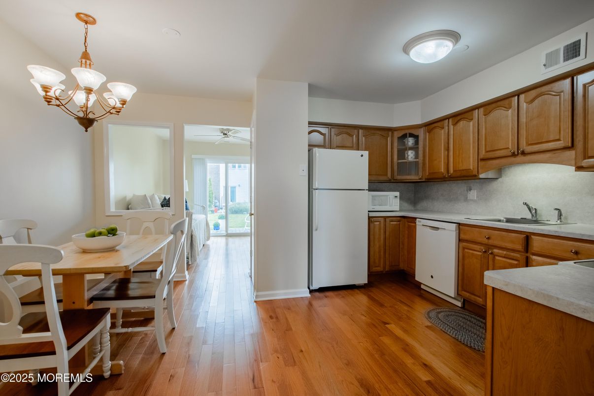 Chandelier, Dining room, Interior, Kitchen, Wood Texture Flooring