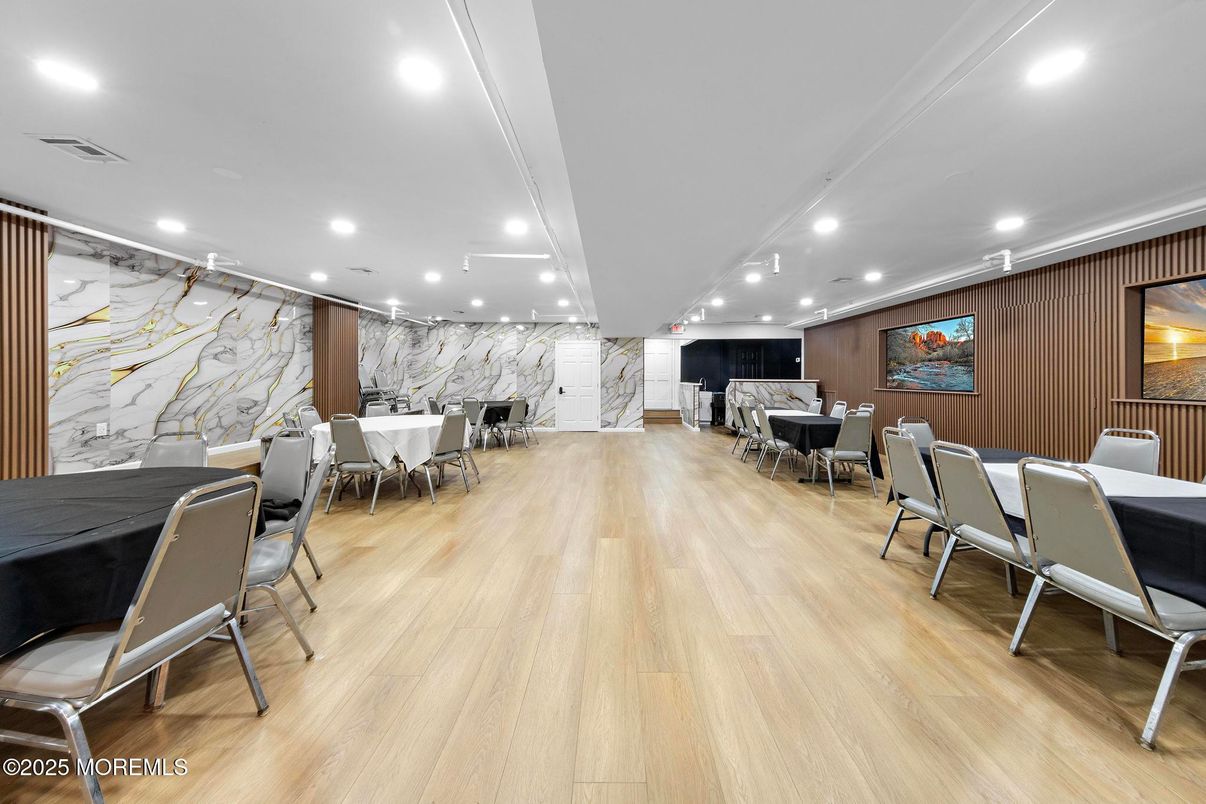 Dining room, Interior, Marble Walls, Recessed Lighting, Wood Texture Flooring