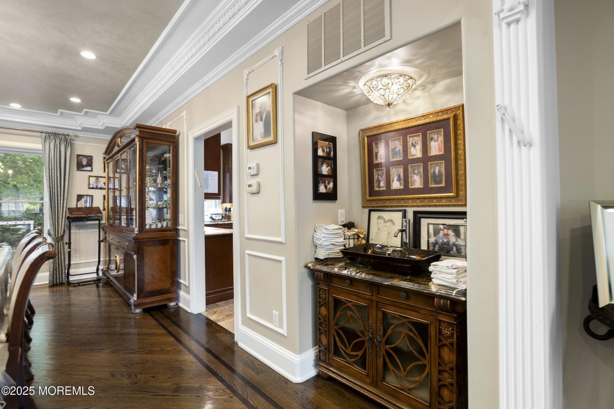 Chandelier, Interior, Recessed Lighting, Wood Texture Flooring