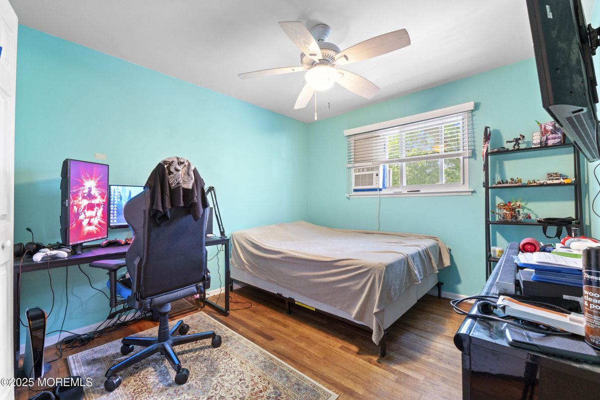 Bedroom, Home Office, Interior, Wood Texture Flooring