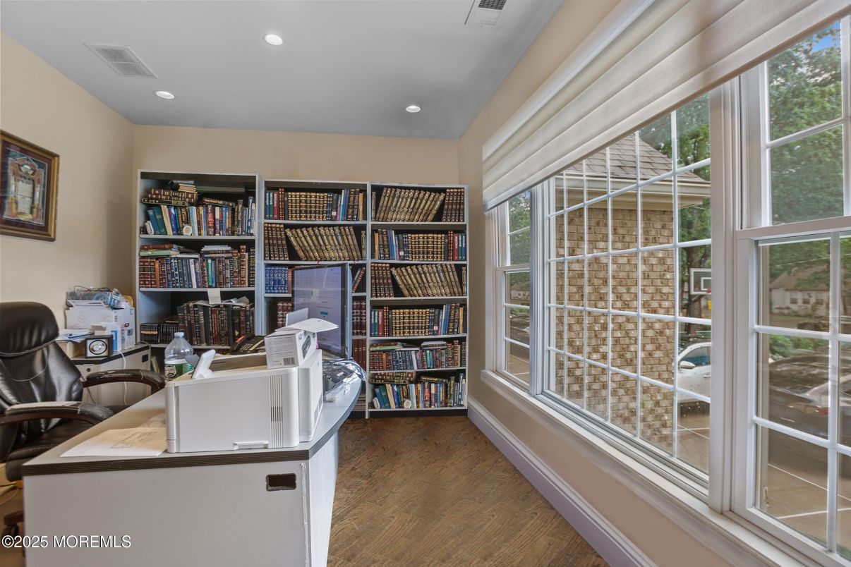 Home Office, Interior, Recessed Lighting, Wood Texture Flooring