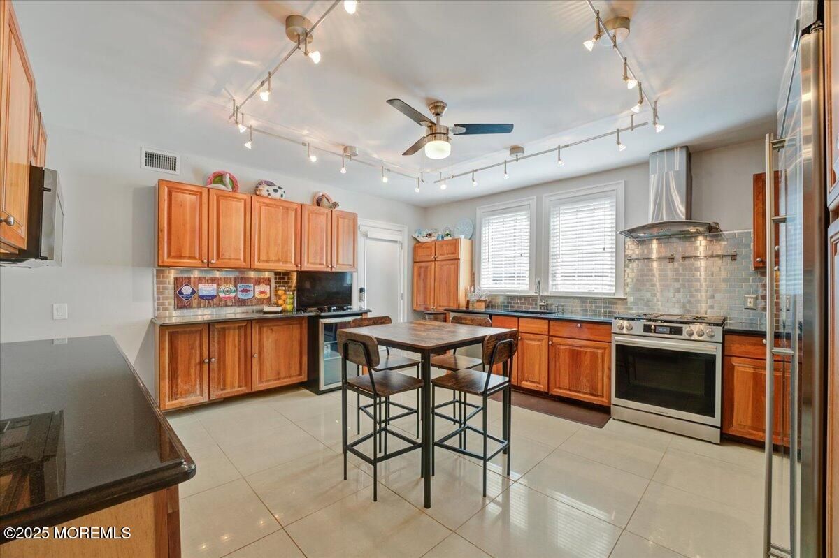 Interior, Kitchen, Stainless Steel Appliances
