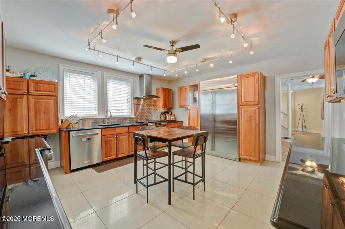 Interior, Kitchen, Stainless Steel Appliances