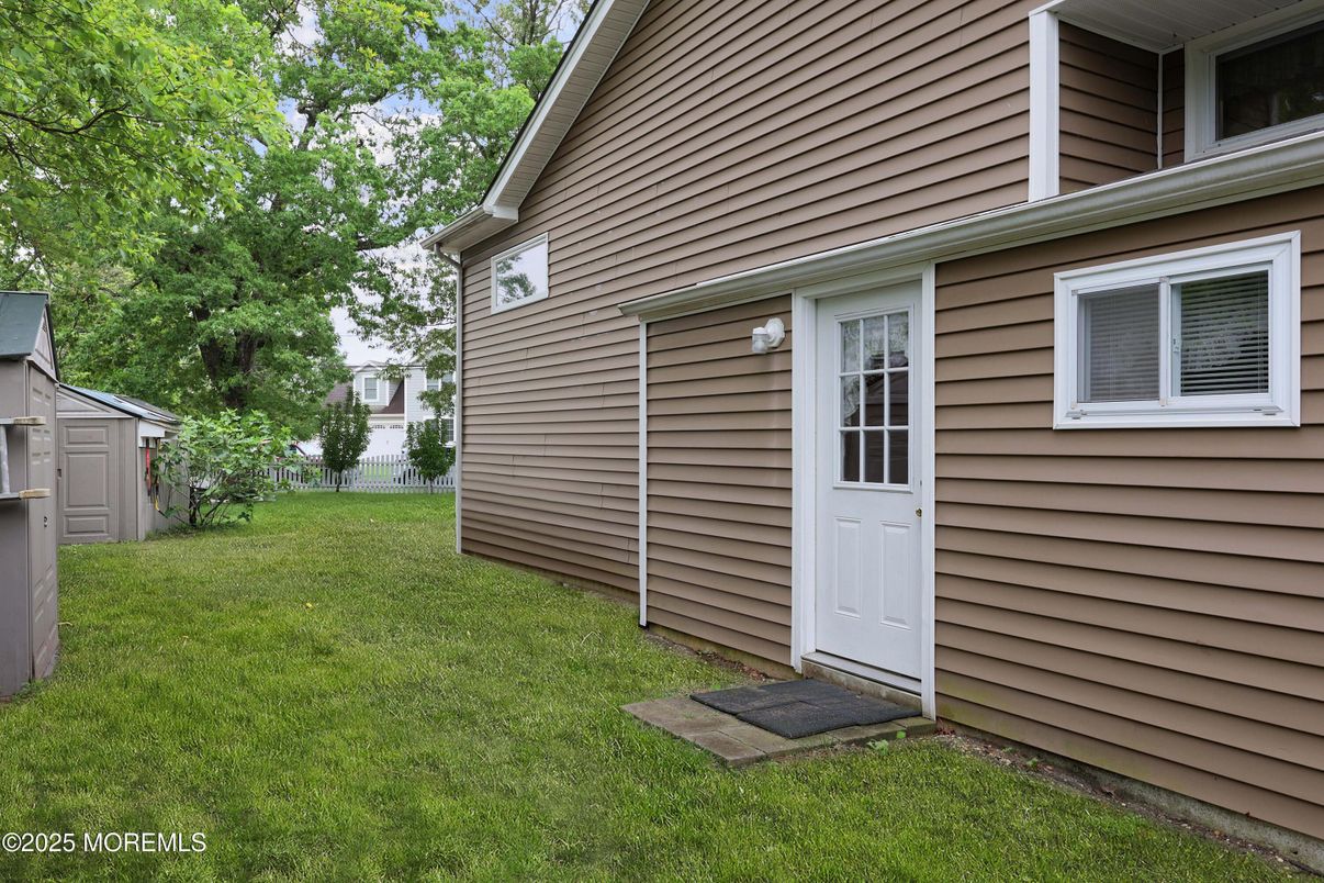 Backyard, Exterior