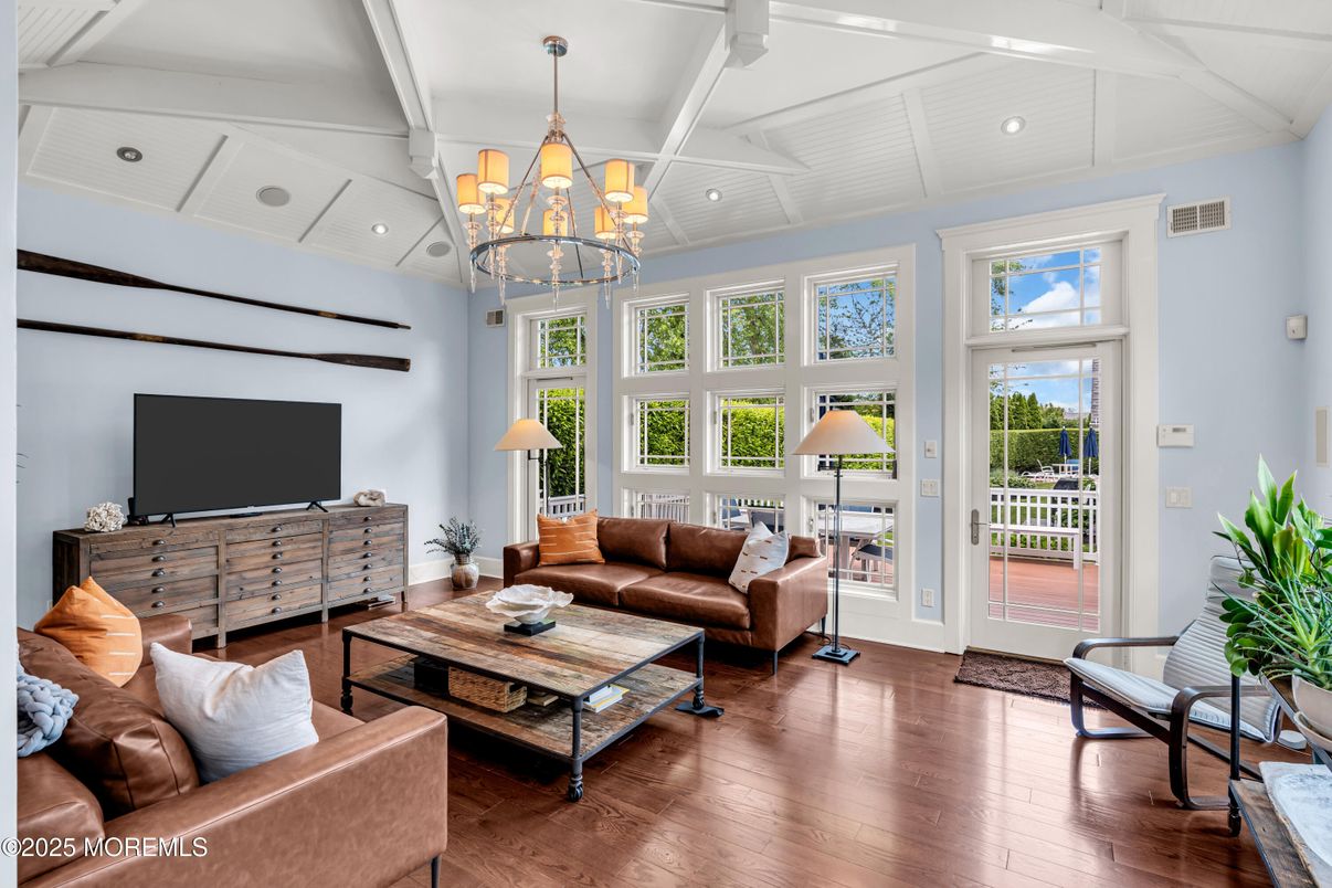 Chandelier, Interior, Living room, Recessed Lighting, Wood Texture Flooring
