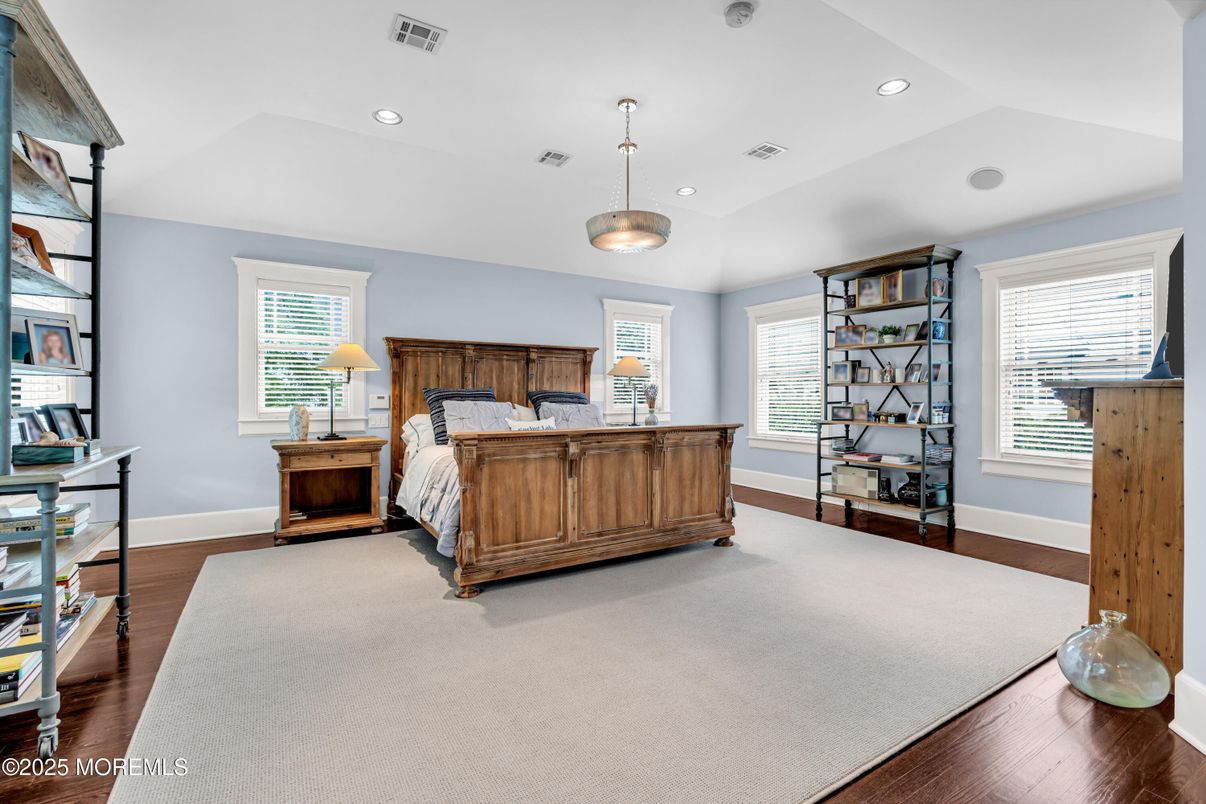 Bedroom, Interior, Pendant Lights, Recessed Lighting, Wood Texture Flooring