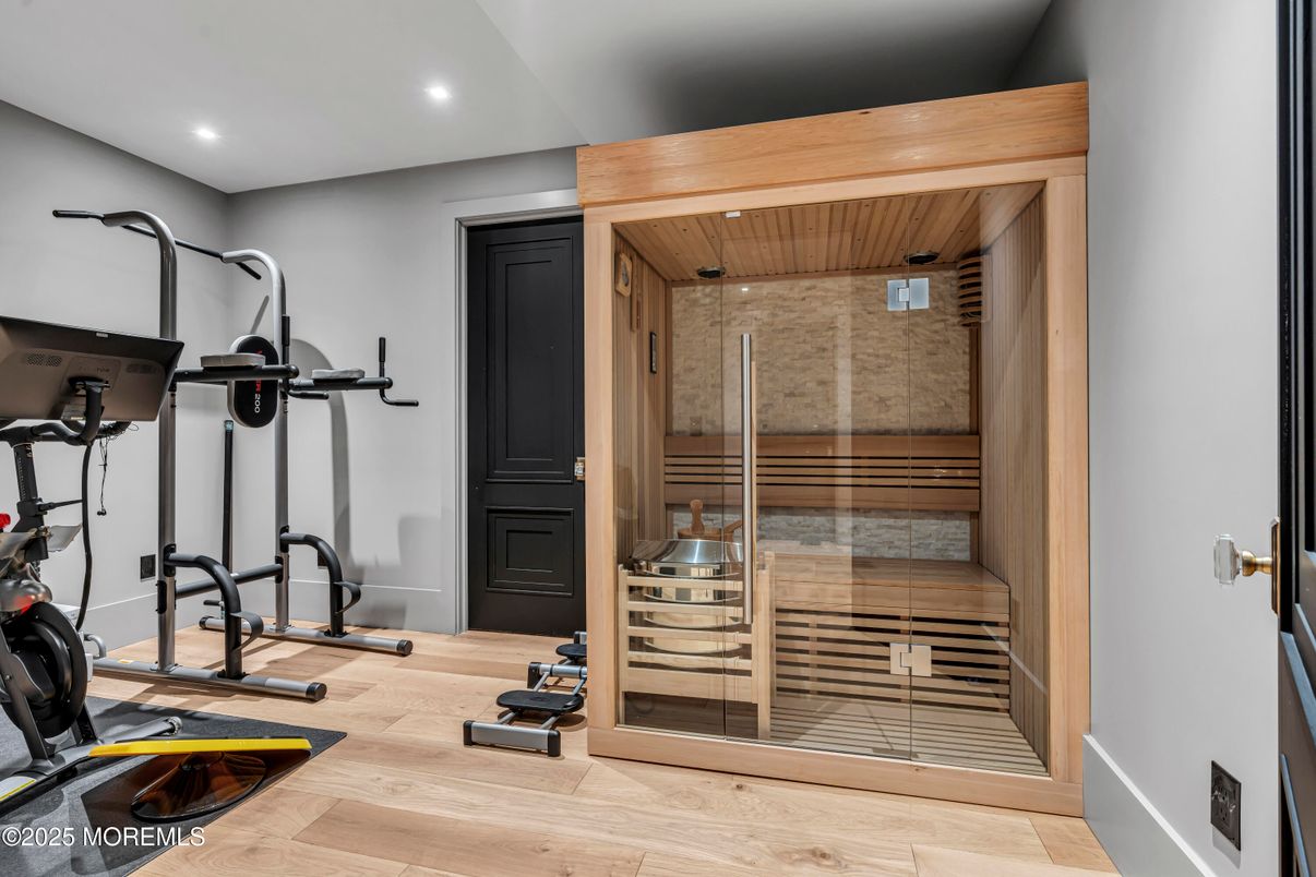 Fitness Equipment, Interior, Recessed Lighting, Sauna Room