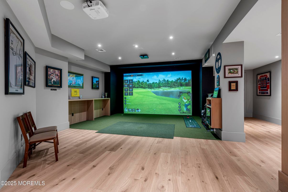 Interior, Projection Screen, Recessed Lighting, Wood Texture Flooring