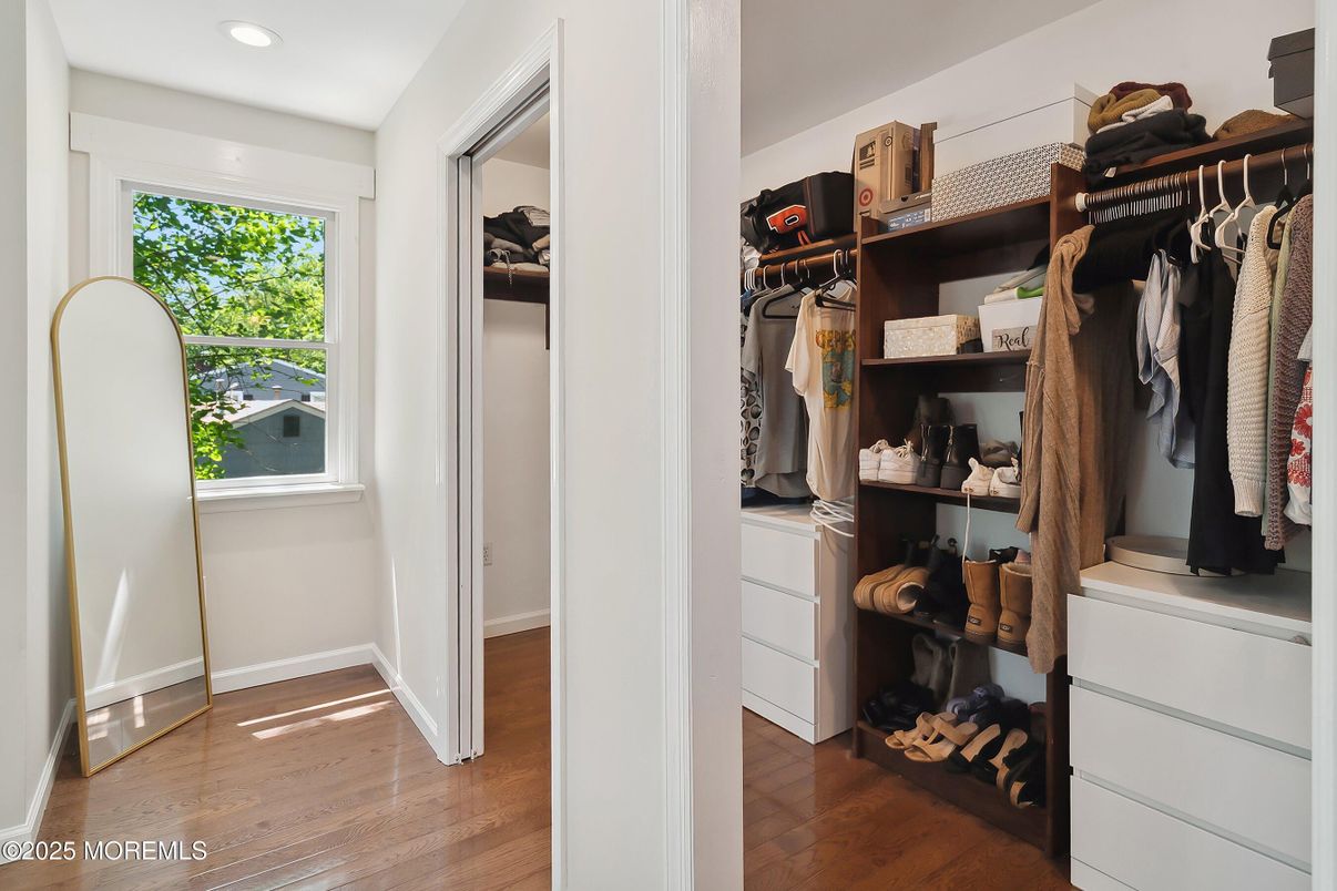 Interior, Recessed Lighting, Walk-in Closets, Wood Texture Flooring