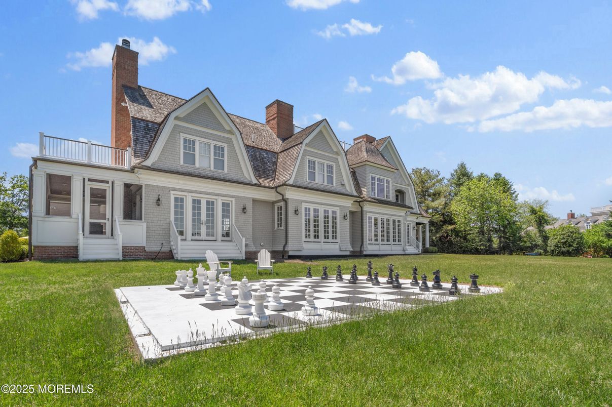 Backyard, Exterior, Facade, Queen Anne Victorian