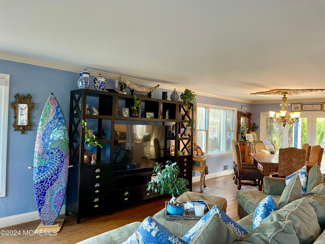 Chandelier, Dining room, Interior, Living room, Wood Texture Flooring