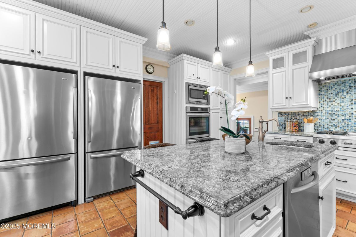 Interior, Kitchen, Pendant Lights, Recessed Lighting, Stainless Steel Appliances