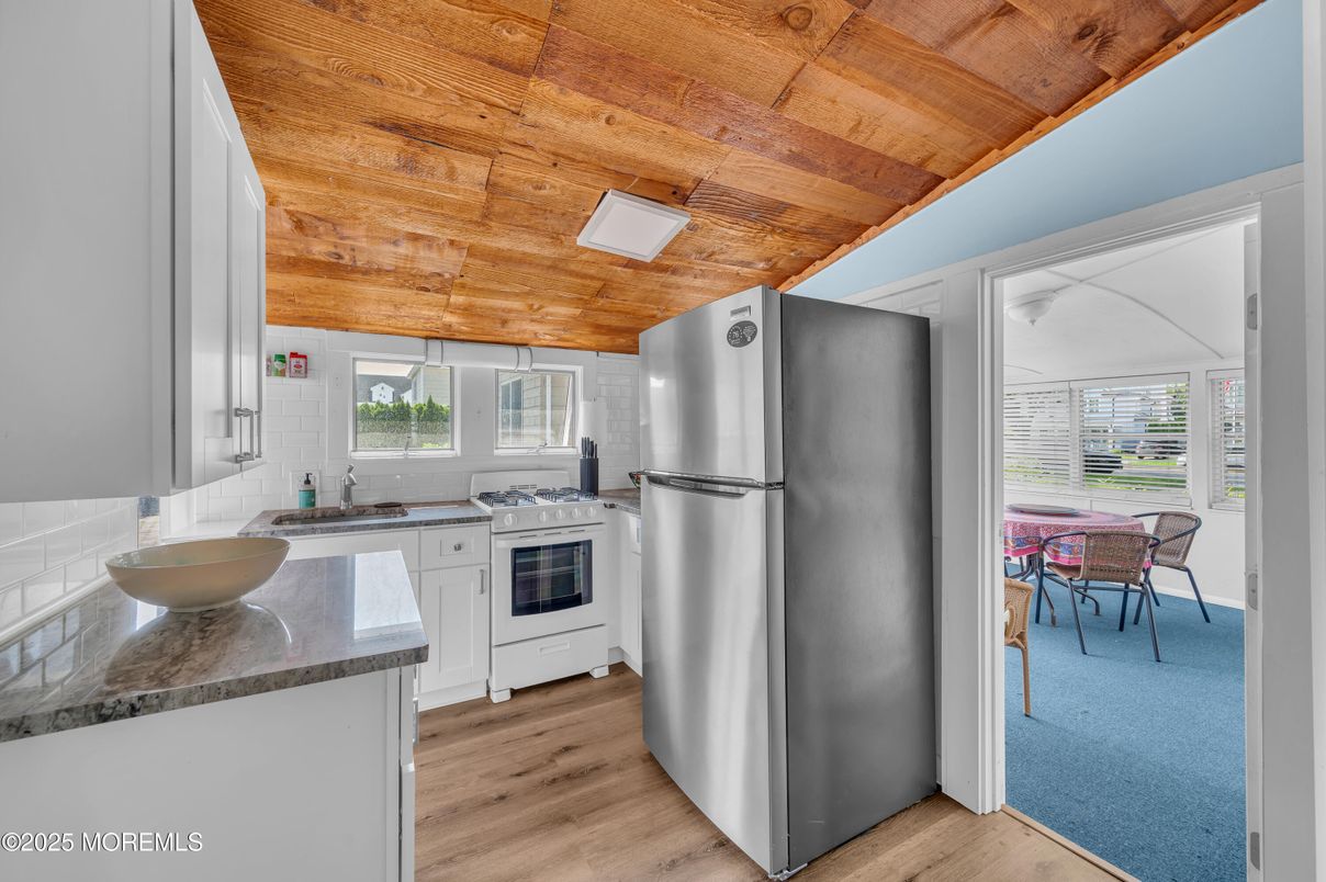 Dining room, Interior, Kitchen, Wooden Ceilings, Wood Texture Flooring