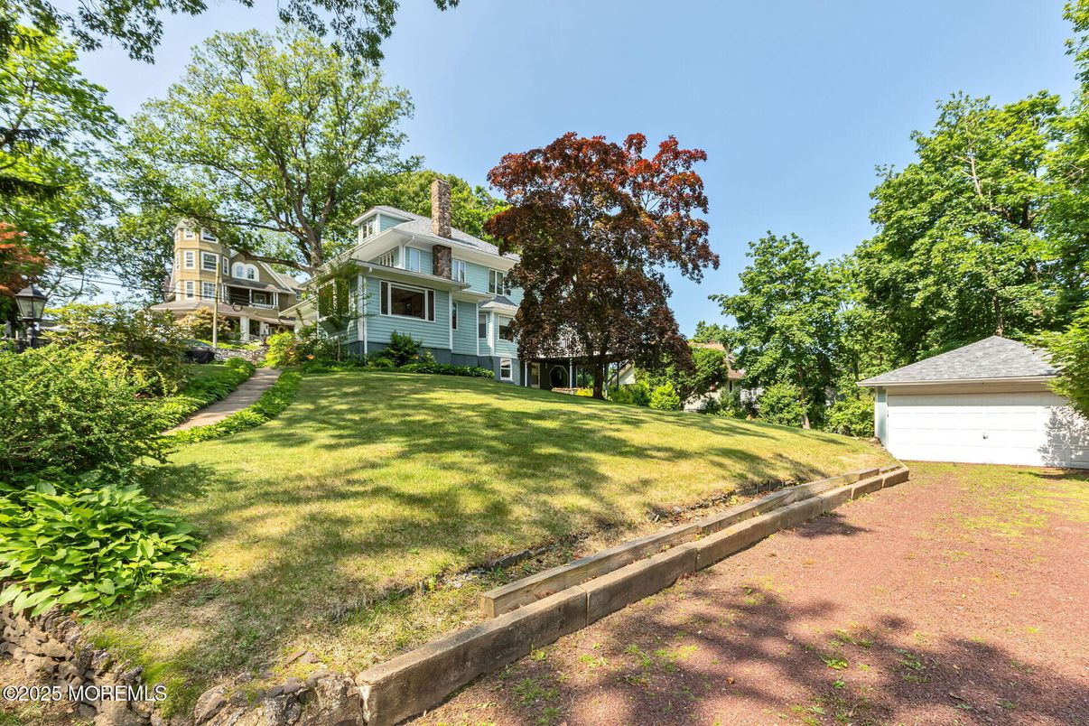 Backyard, Detached Garage, Exterior