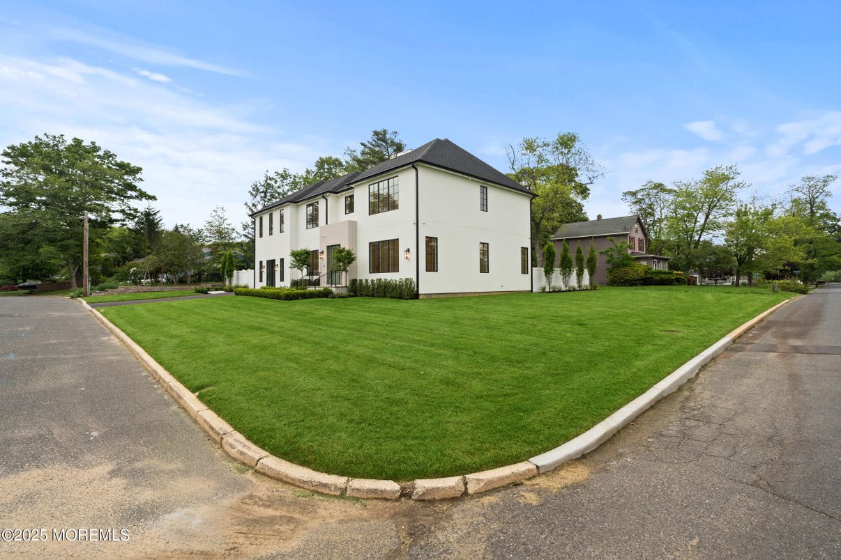 Backyard, Exterior, Facade, French Provincial