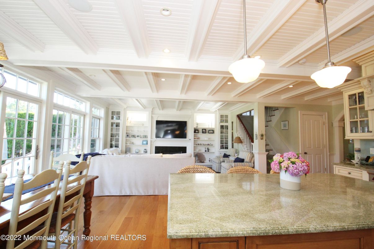 Fireplace, Interior, Living room, Pendant Lights, Recessed Lighting, Wood Texture Flooring
