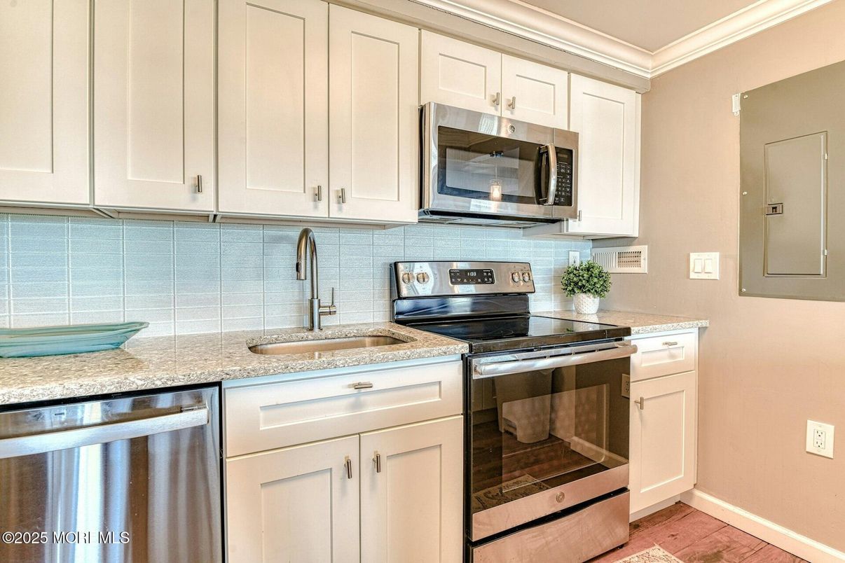 Interior, Kitchen, Stainless Steel Appliances, Wood Texture Flooring