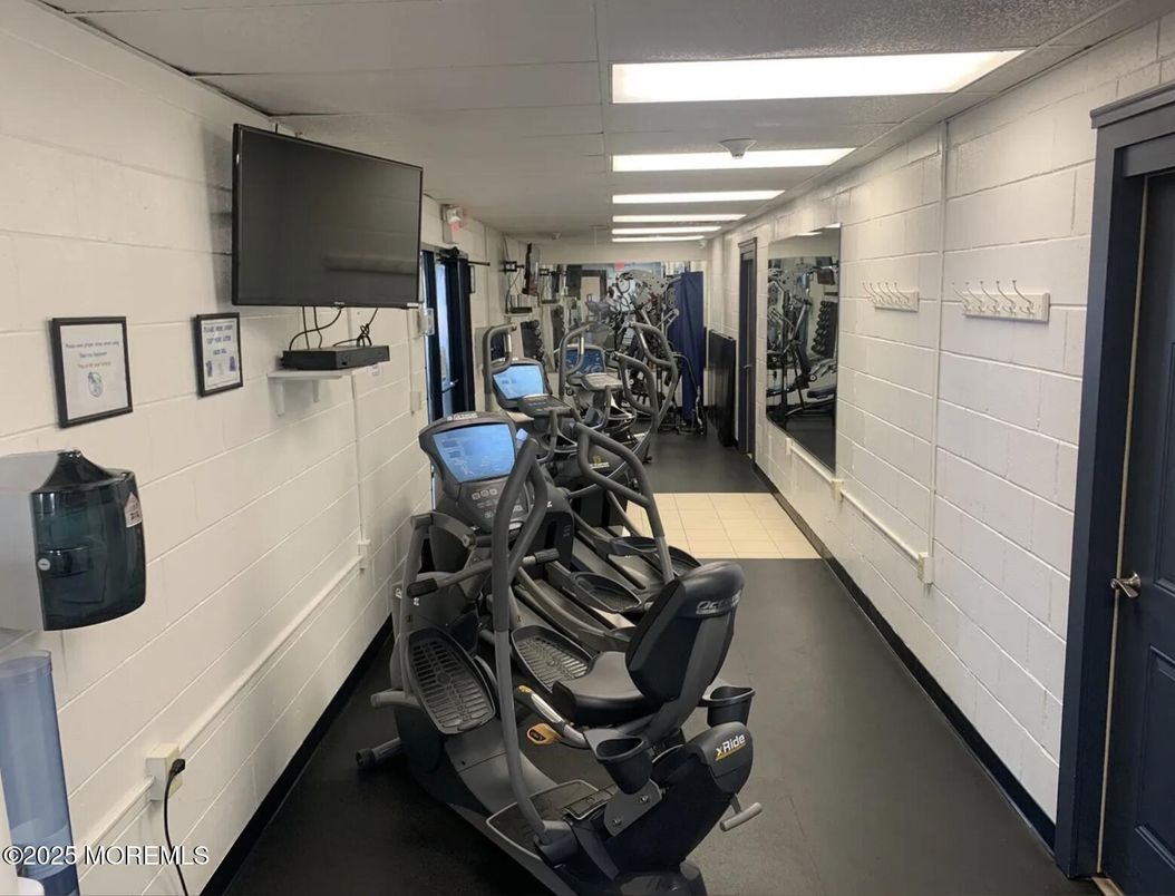 Fitness Equipment, Interior, Recessed Lighting