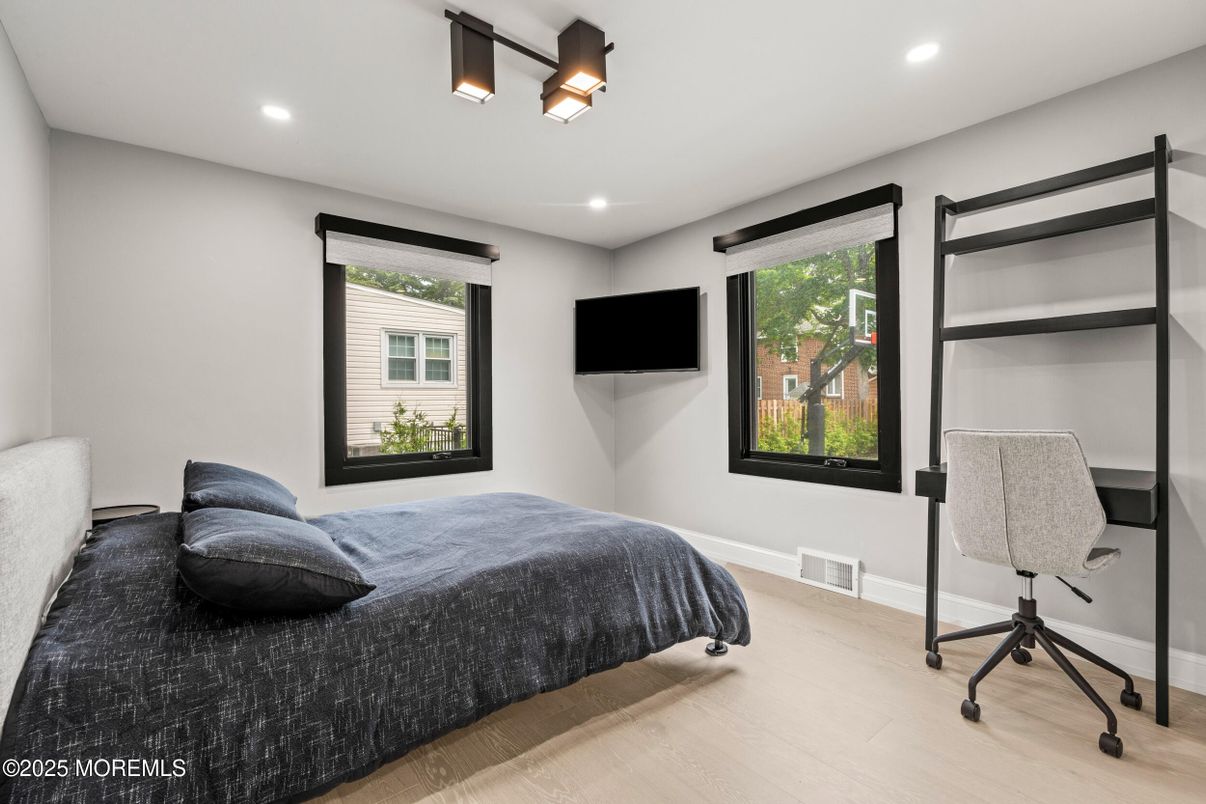 Bedroom, Home Office, Interior, Recessed Lighting, Wood Texture Flooring