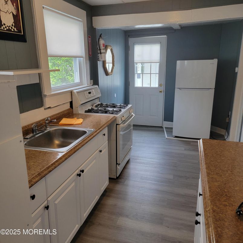 Interior, Kitchen, Wood Texture Flooring