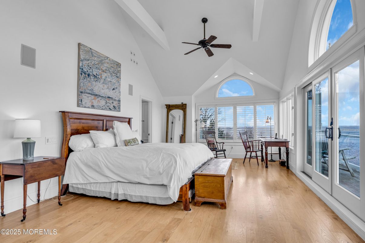 Bedroom, Dining room, Interior, Recessed Lighting, Water, Wood Texture Flooring