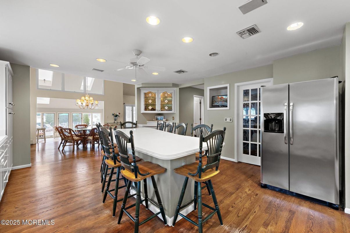 Chandelier, Dining room, Interior, Kitchen, Recessed Lighting, Wood Texture Flooring
