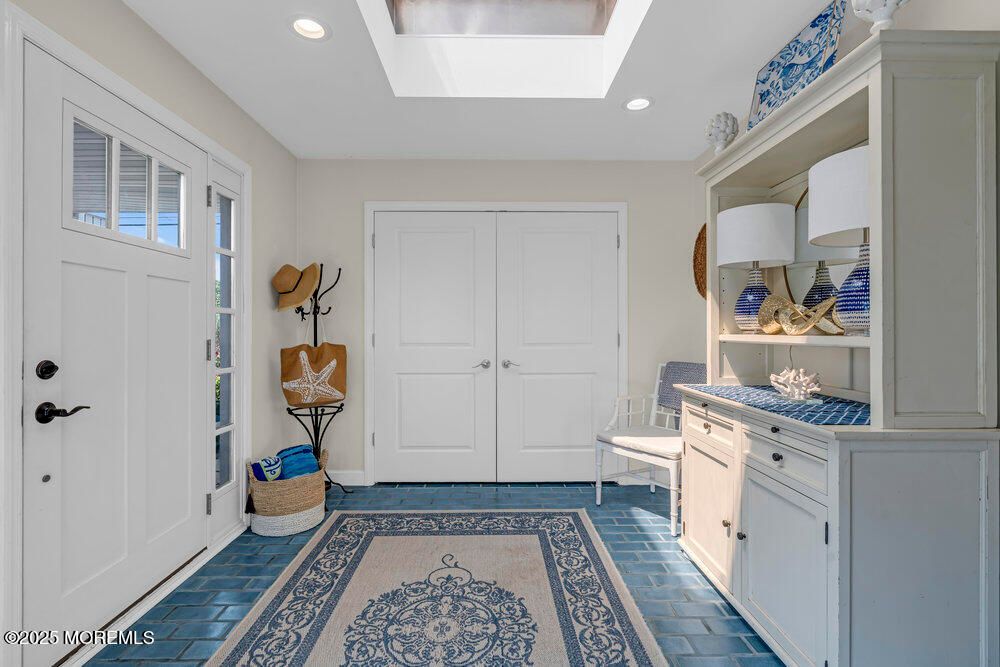 Interior, Recessed Lighting