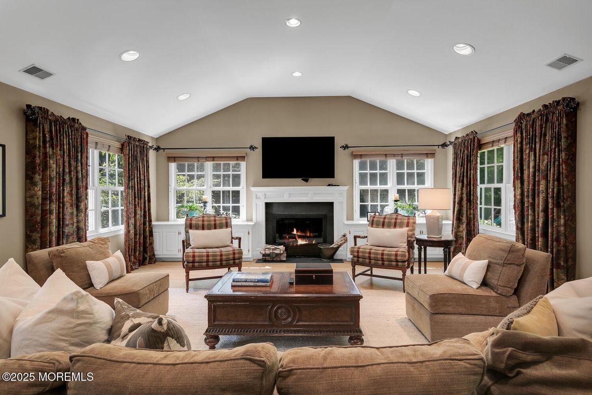 Fireplace, Interior, Living room, Recessed Lighting