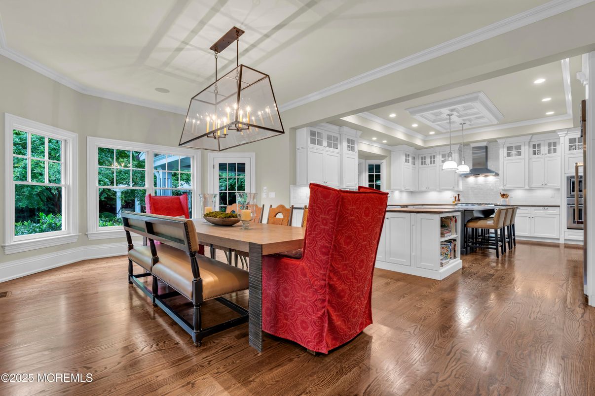 Chandelier, Dining room, Interior, Kitchen, Pendant Lights, Recessed Lighting, Stainless Steel Appliances, Wood Texture Flooring
