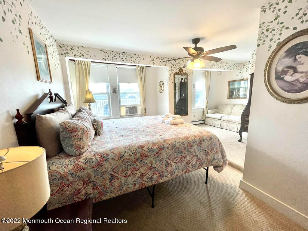 Bedroom, Interior, Water