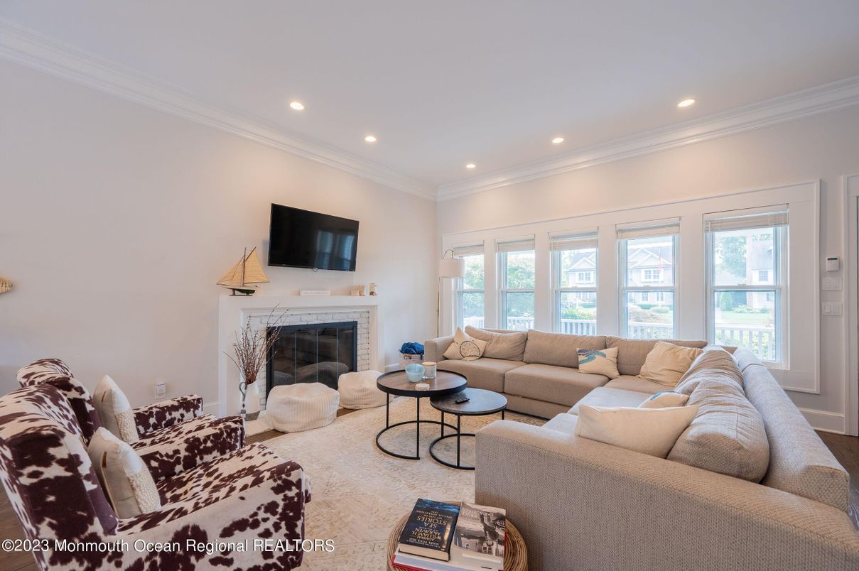 Fireplace, Interior, Living room, Recessed Lighting, Water