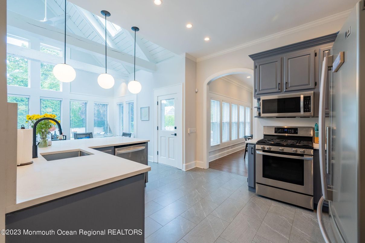 Interior, Kitchen, Pendant Lights, Recessed Lighting, Stainless Steel Appliances