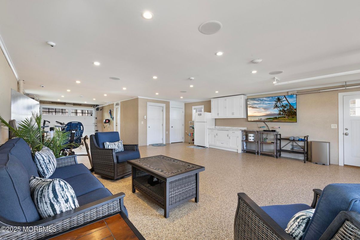 Interior, Kitchen, Living room, Recessed Lighting