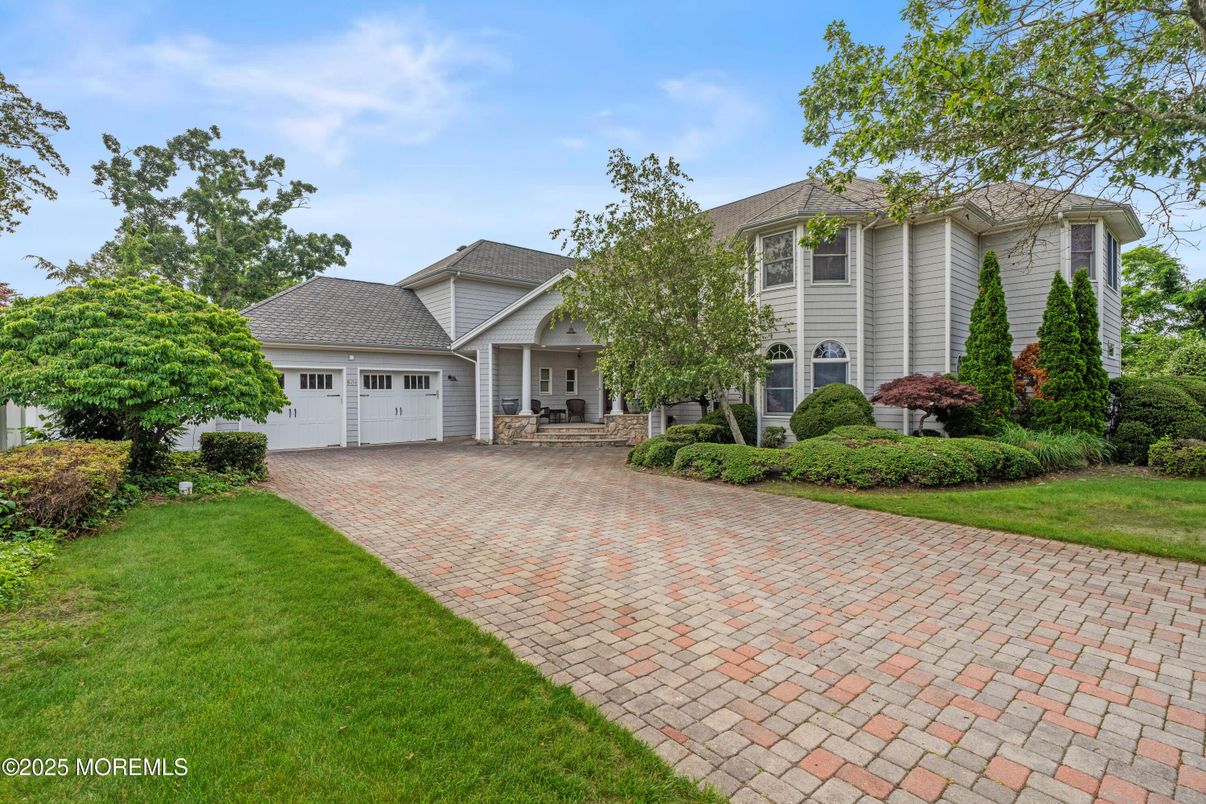 Attached, Backyard, Exterior, Facade, French Provincial